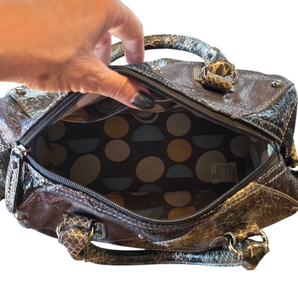 Acacia Diamond Stitch Black Pewter Metallic Leather Crossbody Satchel Handbag - Picture 6 of 14